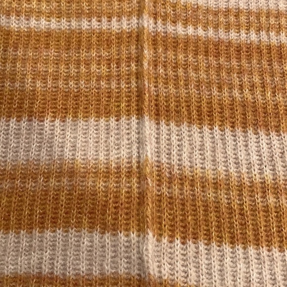 Madewell Space-Dyed Staley V-Neck Pullover Sweater, Size L - Picture 4 of 11